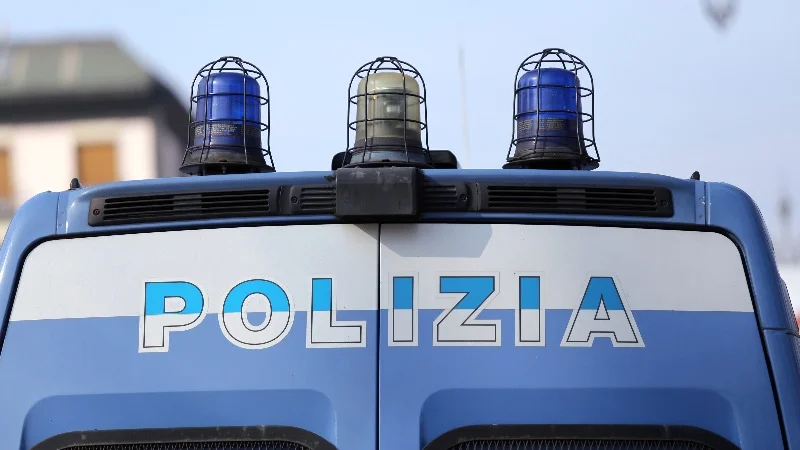 ItalianPoliceVan