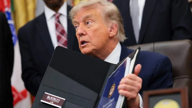 Trumpboooooook