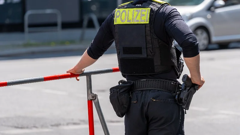 GermanPoliceDoNothing