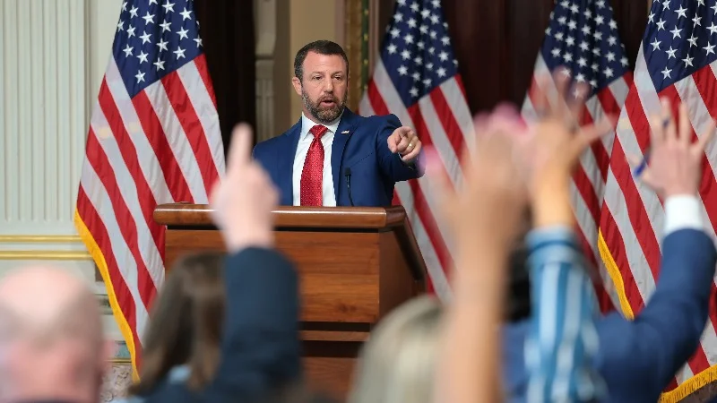 MarkWayneMullin